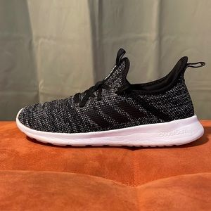 Adidas Cloudfoam running sneakers